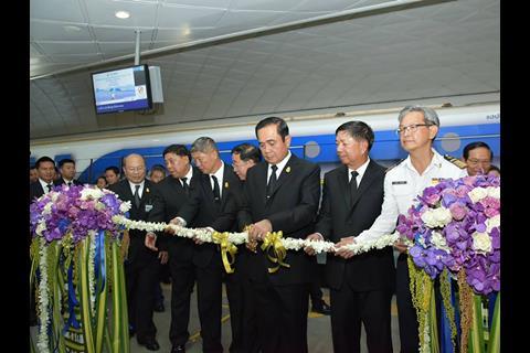 Prime Minister Prayut Chan-o-cha attended the opening of a 1·2 km extension of Bangkok’s MRT Blue Line from Bang Sue to Tao Poon.